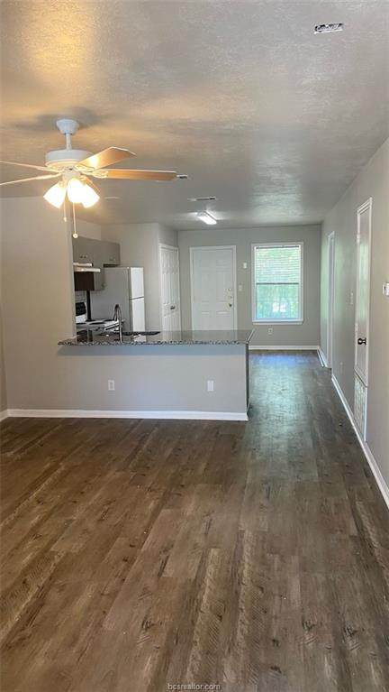805 Yegua Street - Photo 1