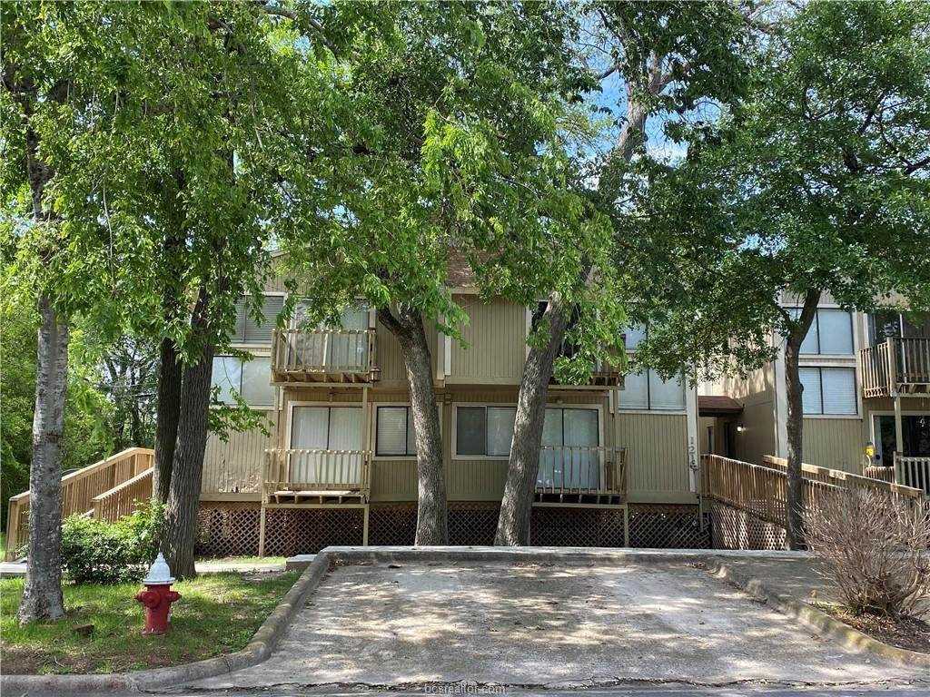 1212,1214,1216,1218 Holik Drive - Photo 1