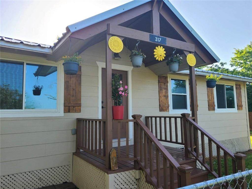 317 Houston Street - Photo 1