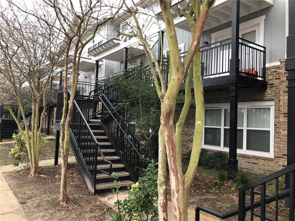 1725 Harvey Mitchell Parkway - Photo 1