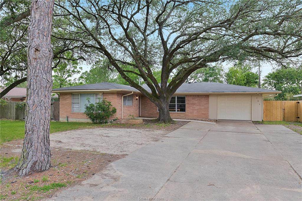306 Glade Street - Photo 1