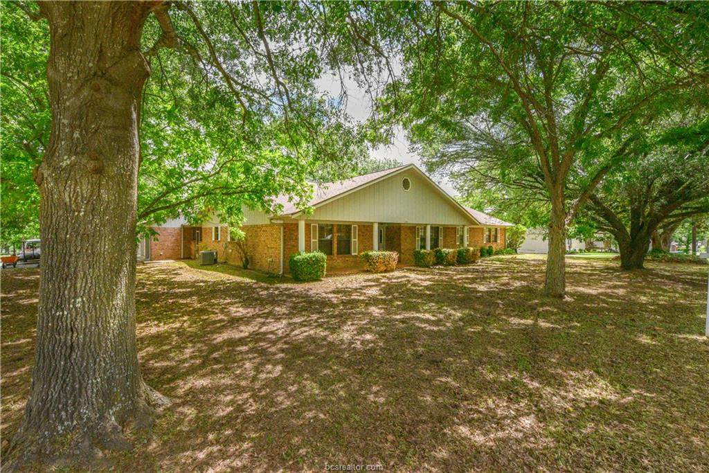 506 Thomas Street - Photo 1