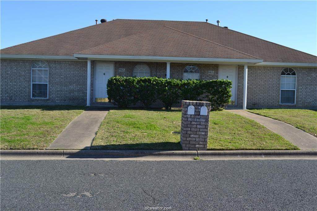 902 Kalanchoe Court #A #B - Photo 1