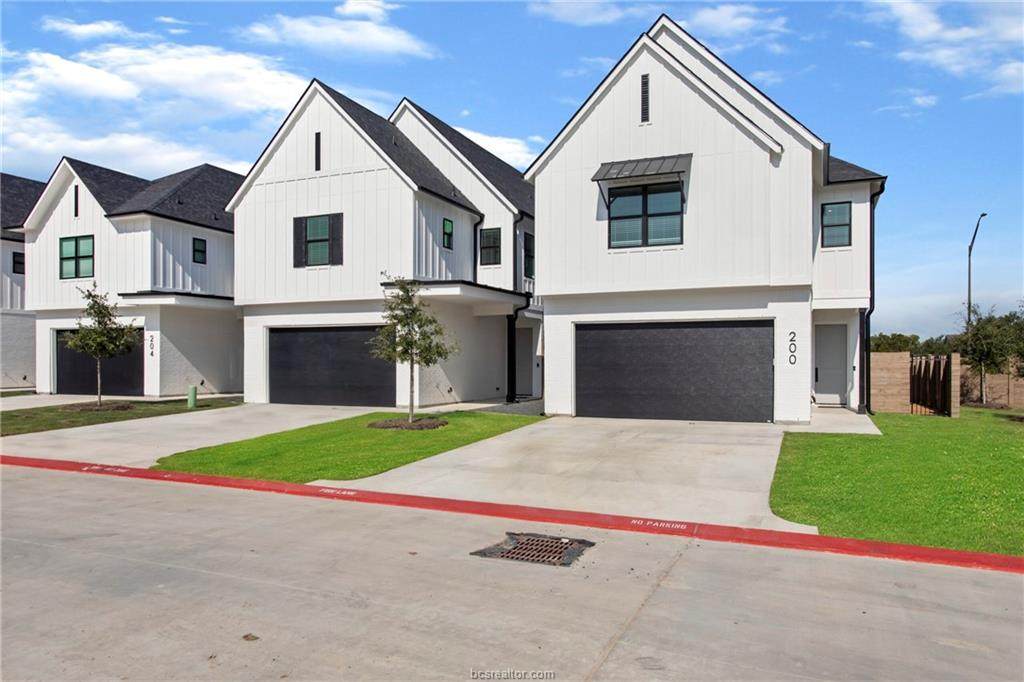 246 Estates Circle - Photo 1