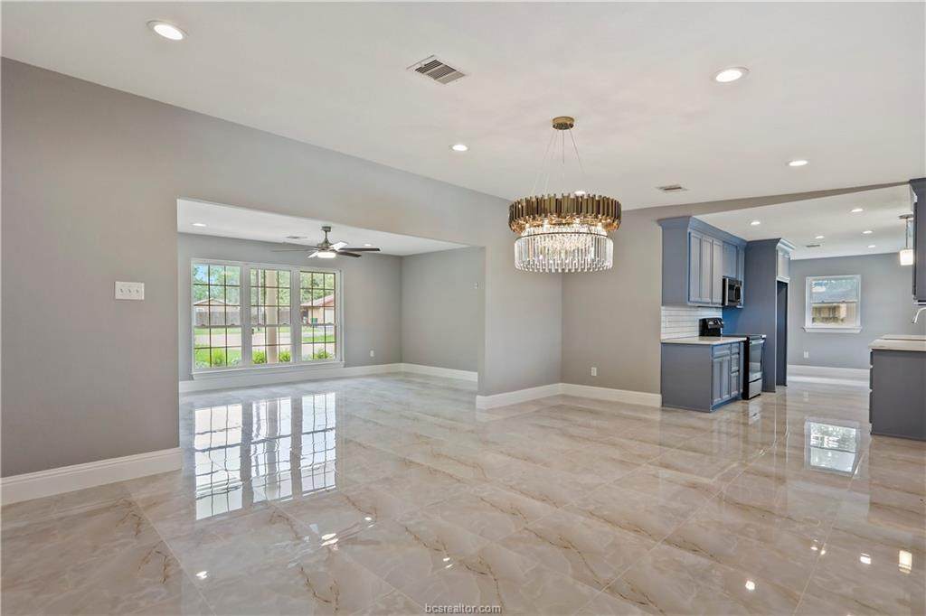 207 Circle Drive - Photo 1
