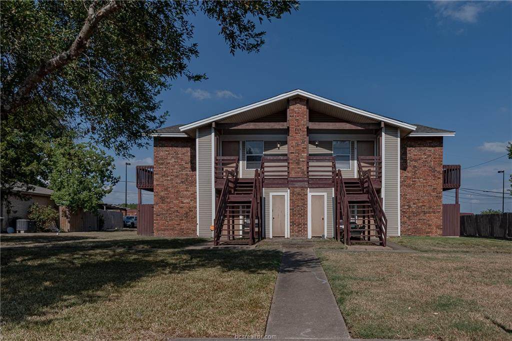 705 Wellesley Court - Photo 1
