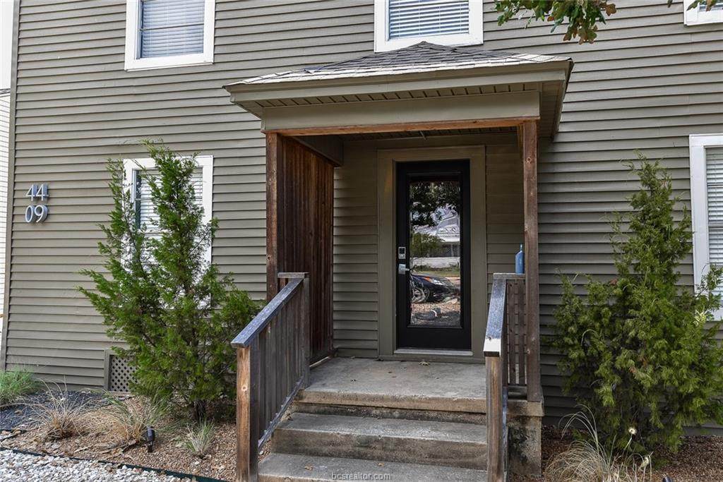 4409 College Main Street - Photo 1