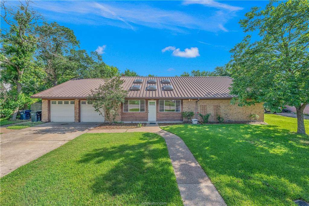 1205 Glade Street - Photo 1