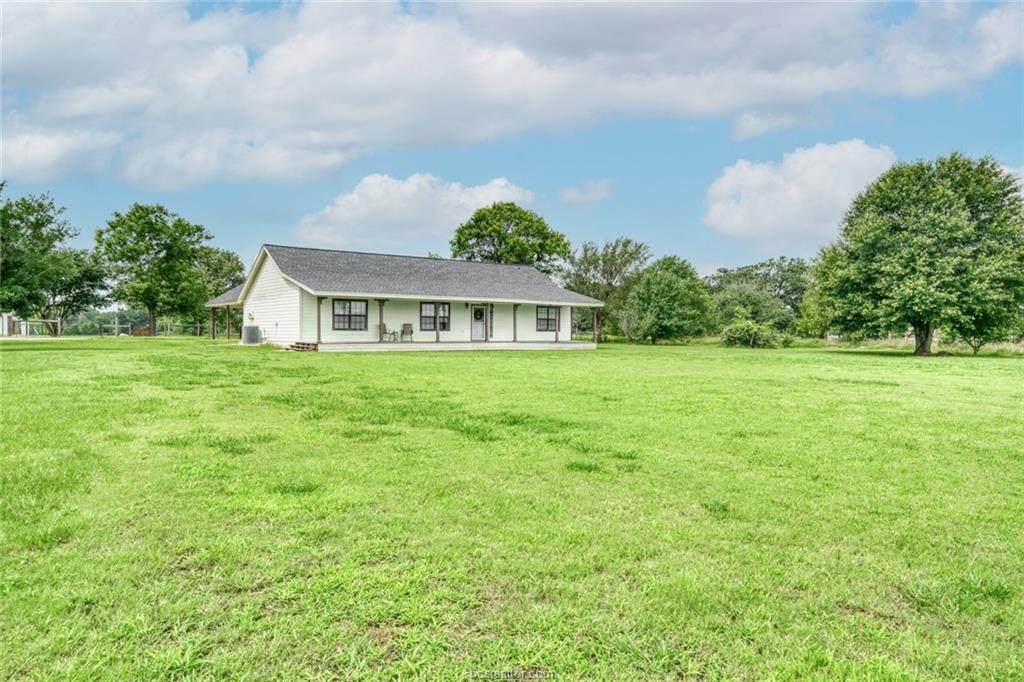 7249 Fm 1372 Road - Photo 1