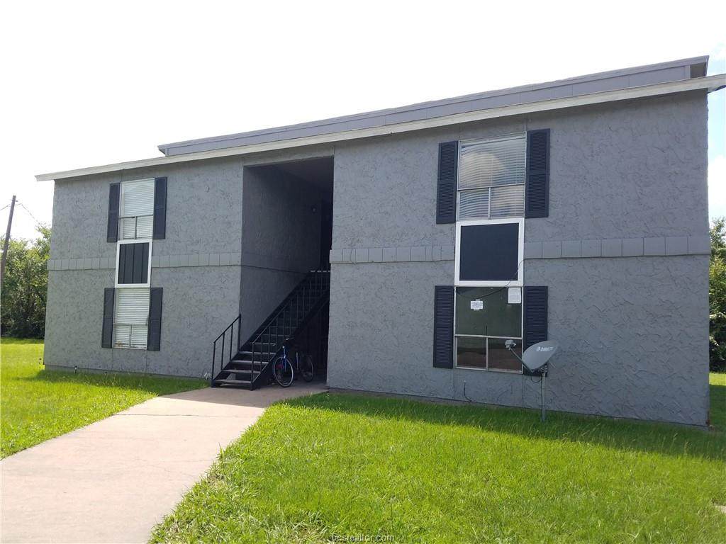 2700 Evergreen Circle - Photo 1