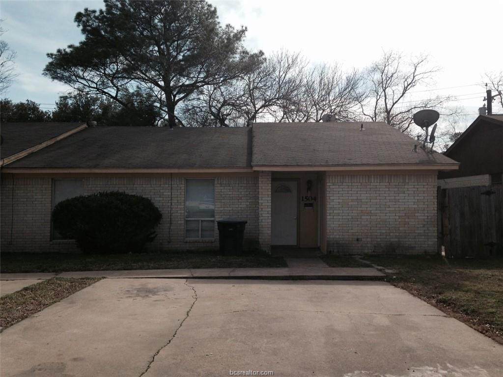 1504 Hawk Tree Drive - Photo 1
