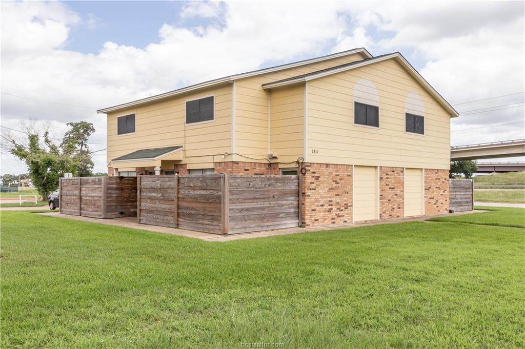 1811 Treehouse Trail - Photo 1