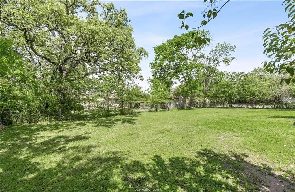 200 Fairway Drive - Photo 1