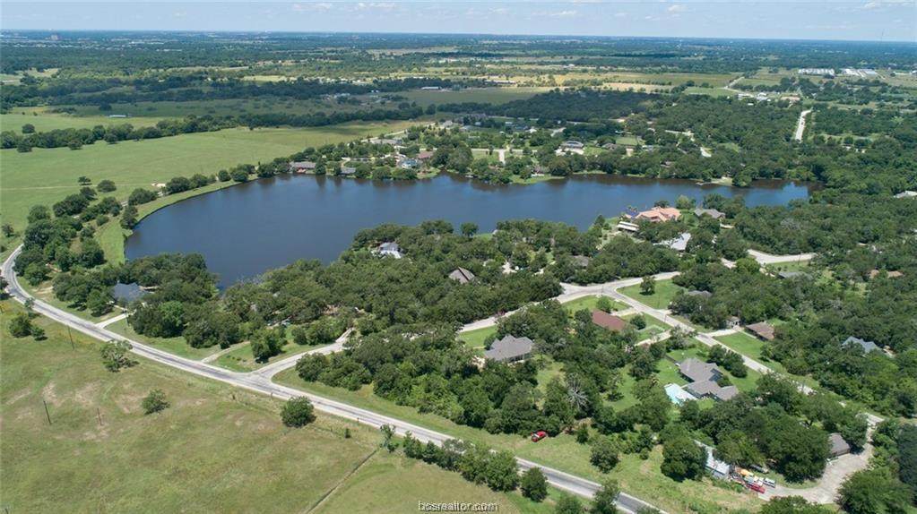 10707 Lakefront - Photo 1