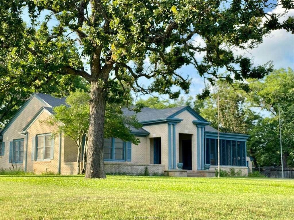 601 Barton Street - Photo 1