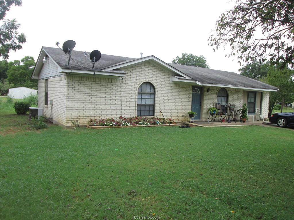 801 Magnolia - Photo 1