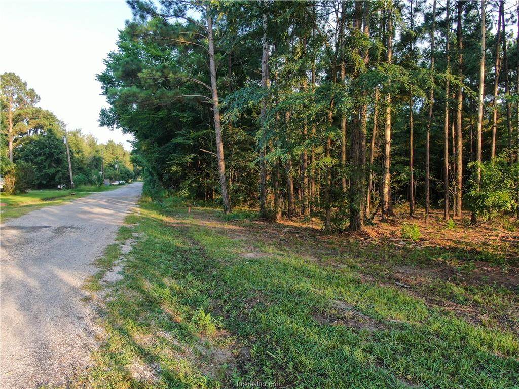39 Lynell Drive - Photo 1