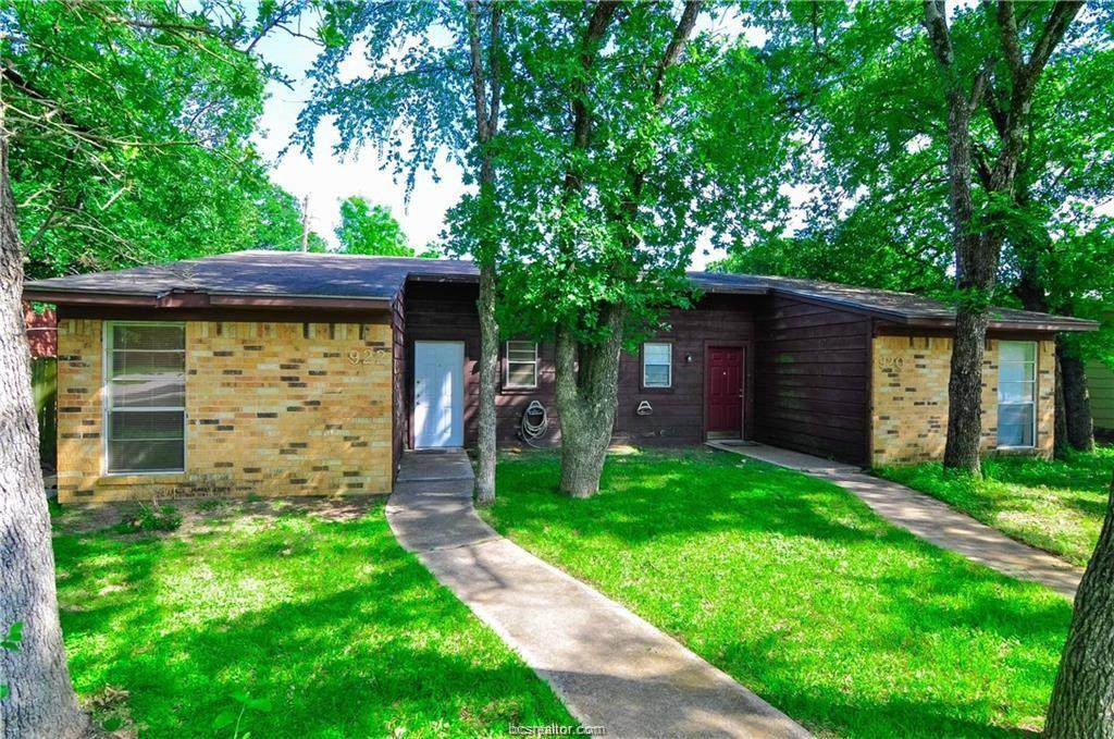922 Navarro Drive - Photo 1
