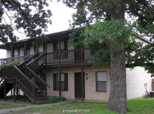 1007 Summer Court - Photo 1