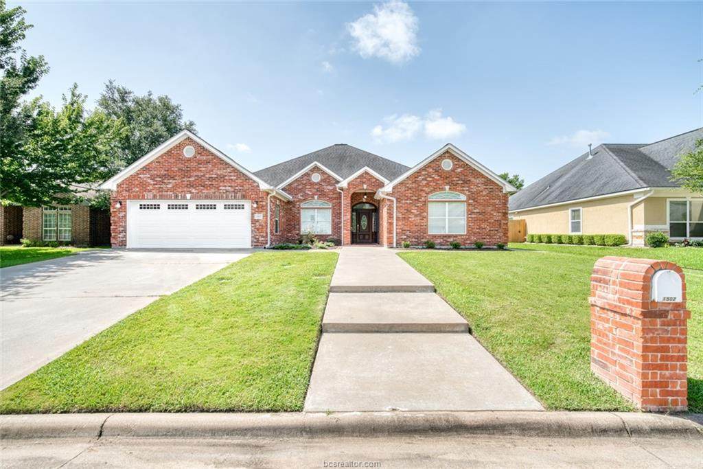 1502 Victoria St - Photo 1