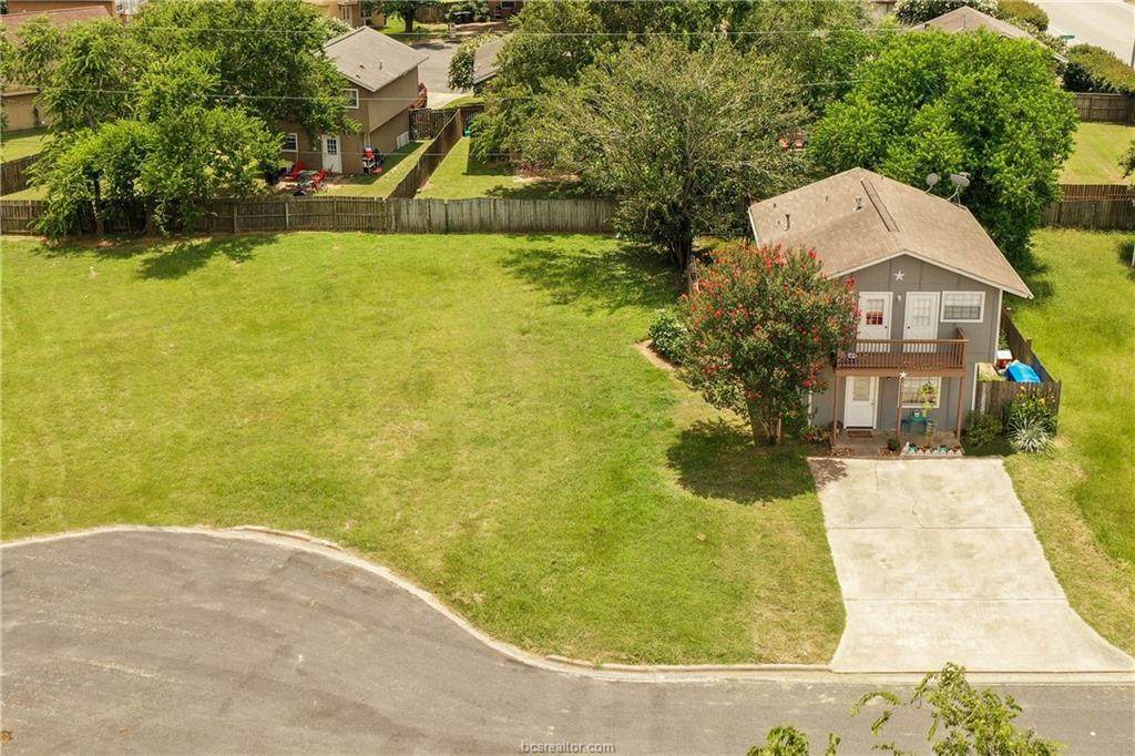704 Swiss Court - Photo 1
