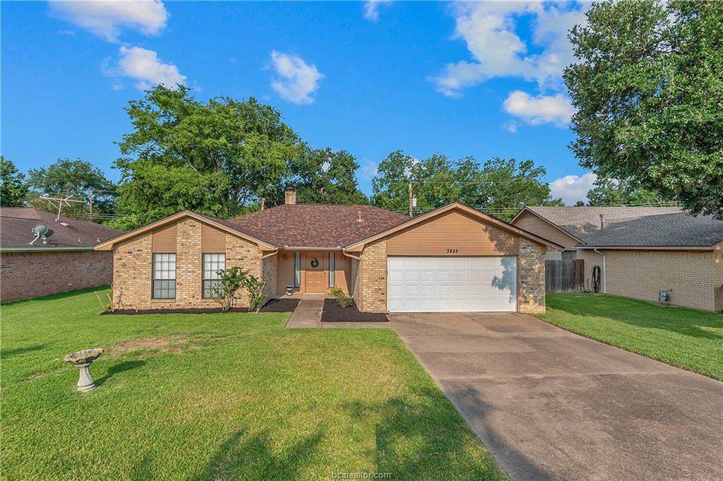 3825 Ravenwood Drive - Photo 1
