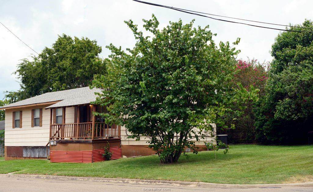401 Liberty - Photo 1