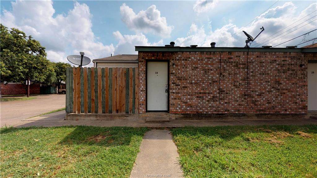725 Peppertree Drive - Photo 1