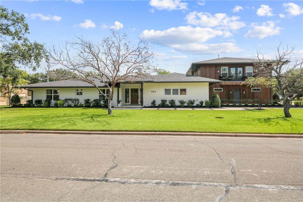 805 Dexter Drive - Photo 1