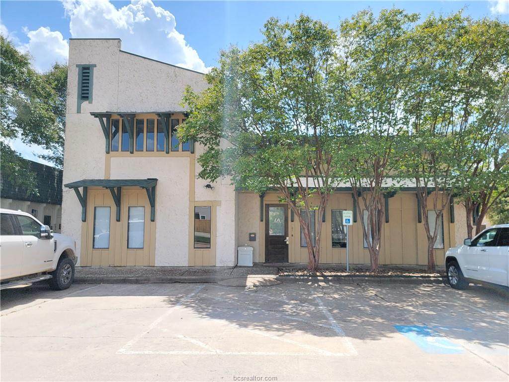 707 Texas Avenue - Photo 1