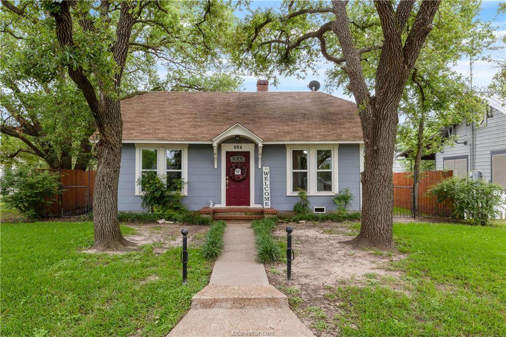 404 Ayrshire Avenue - Photo 1
