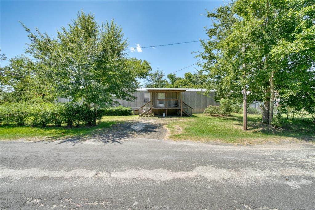 902 Broadway Street - Photo 1