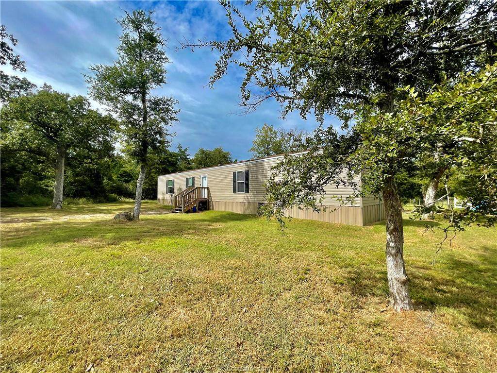 453 Loganberry Road - Photo 1