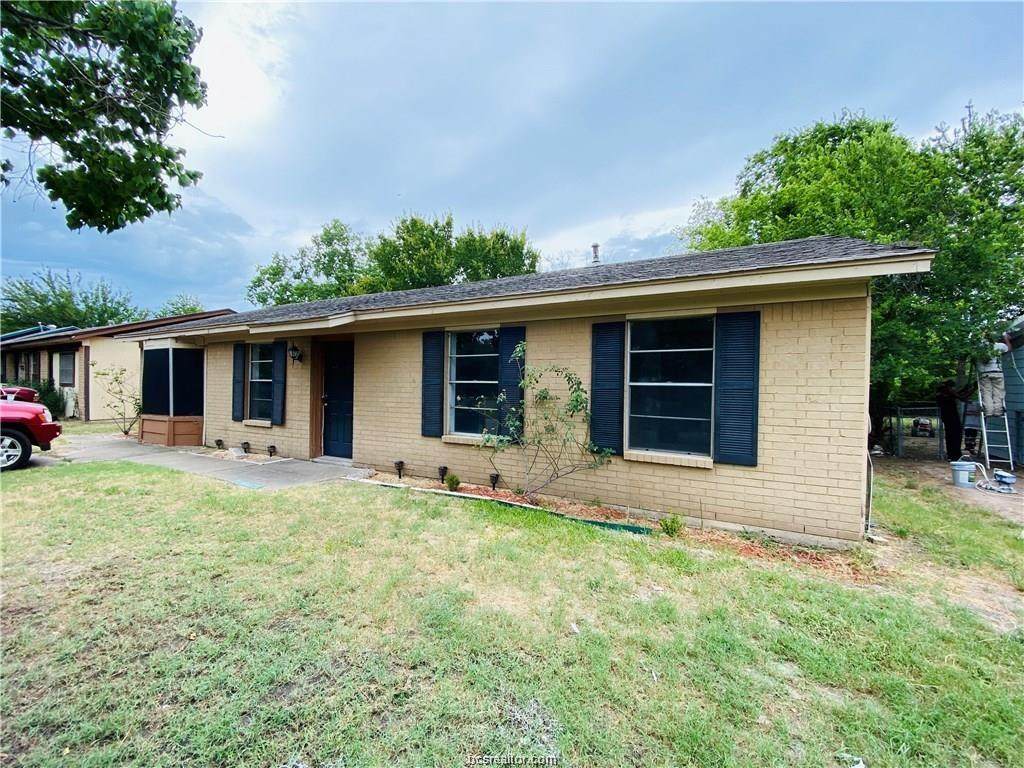 808 Dumas Dr - Photo 1