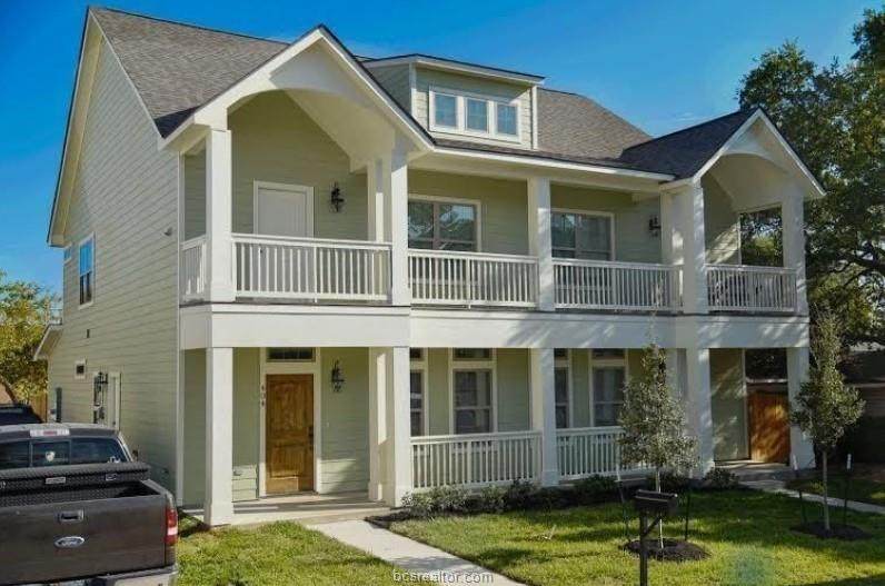 309 Live Oak Street - Photo 1