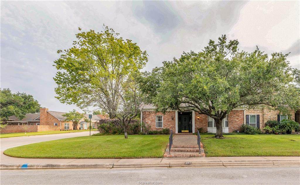 1201 Brook Hollow Drive - Photo 1