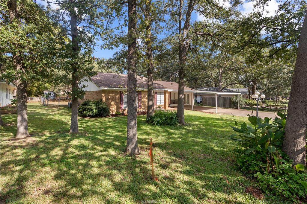 404 Calhoun - Photo 1