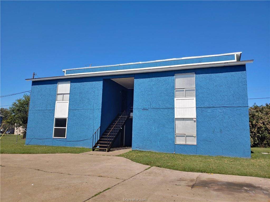 2811 Cypress Bend Circle - Photo 1