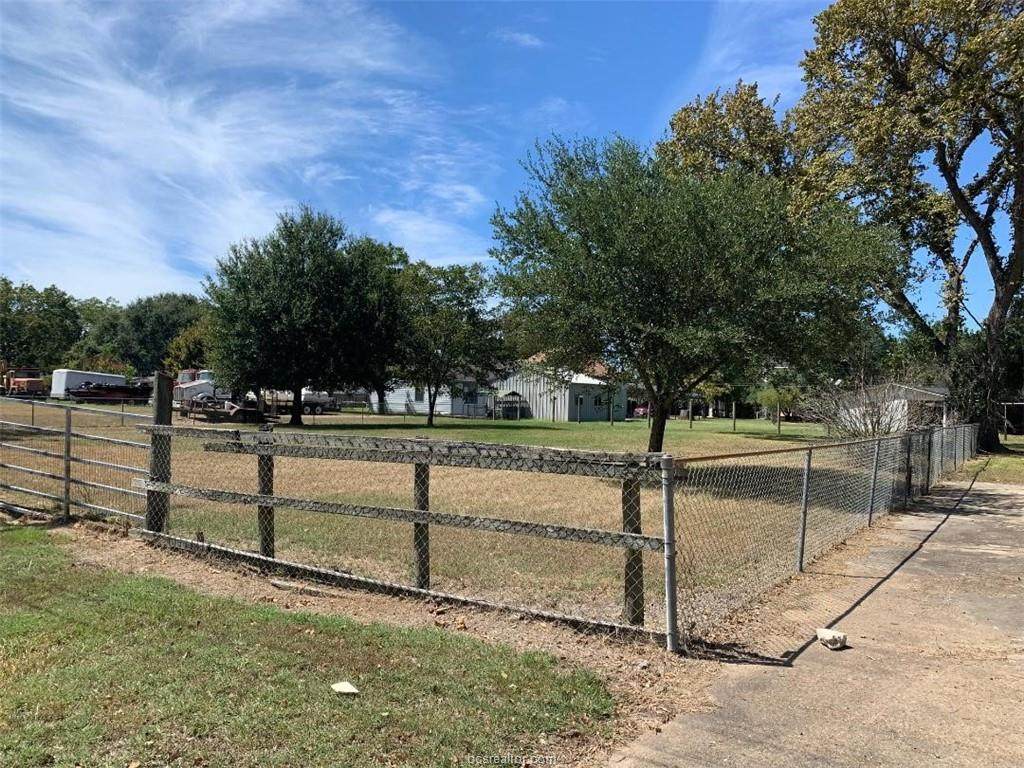 000 10th Street - Photo 1