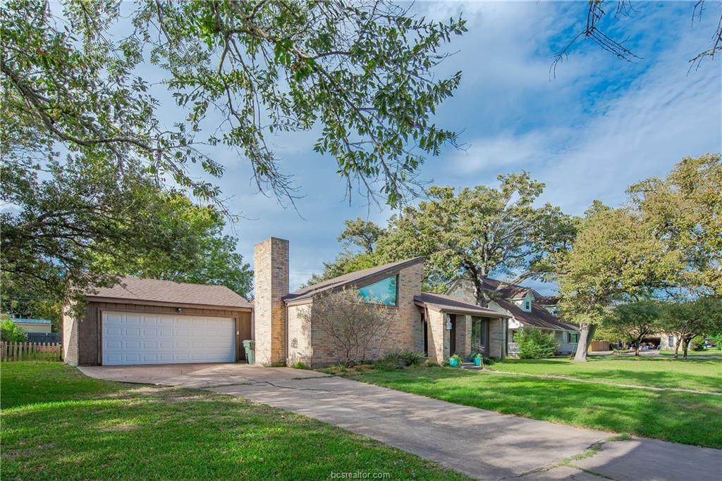 3602 Old Oaks Drive - Photo 1