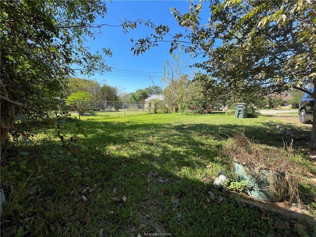 607 Coulter Drive - Photo 1