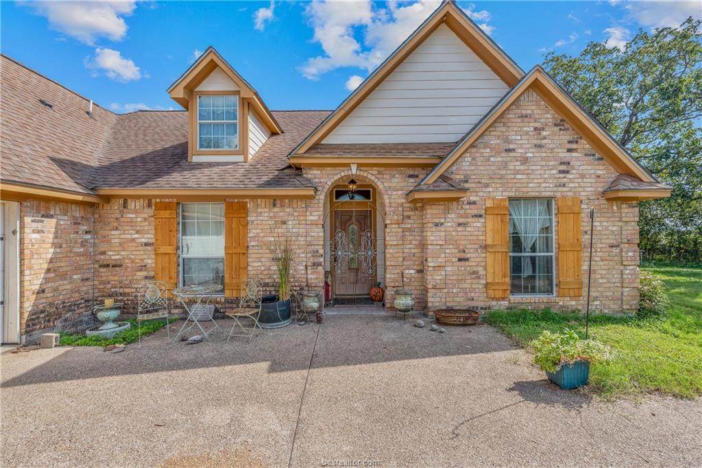 1367 County Road 403 - Photo 1
