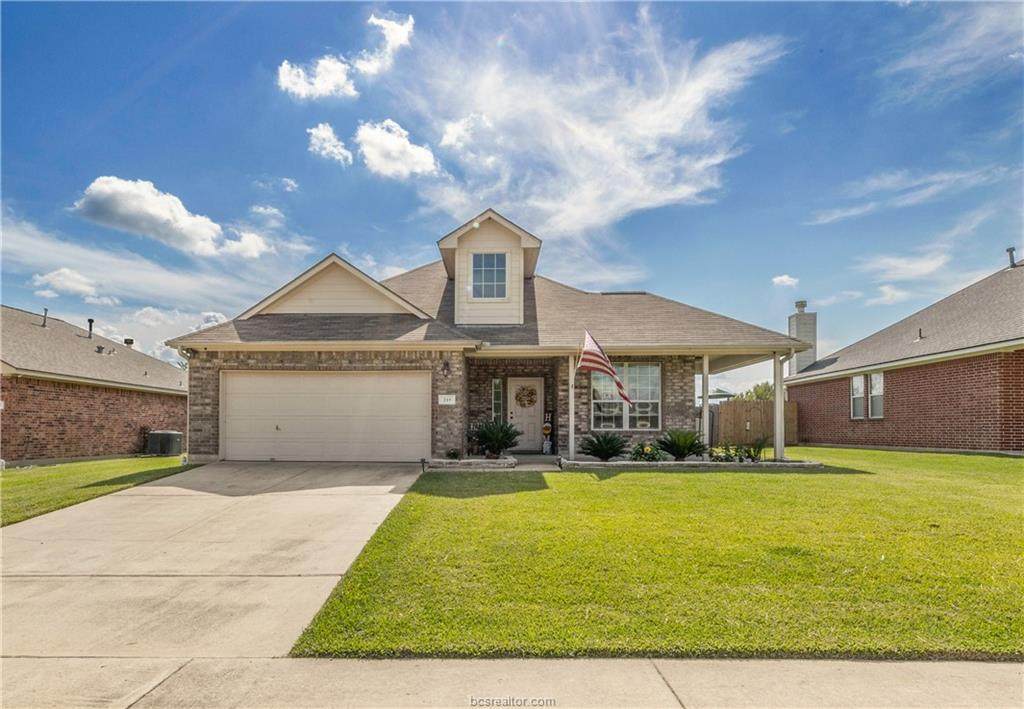 215 Boulder Dr - Photo 1