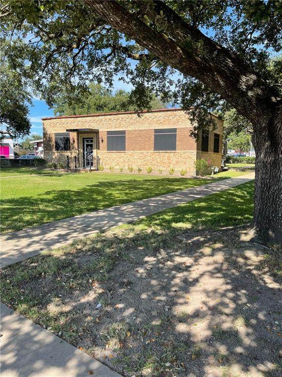 903 Texas Avenue - Photo 1