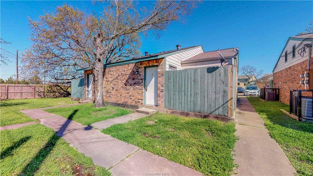 725 Peppertree Drive - Photo 1