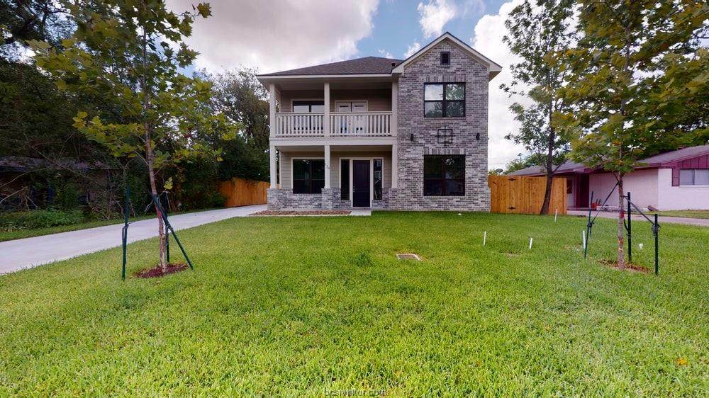 110 Moss Street - Photo 1