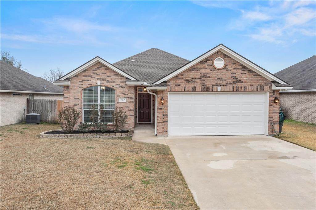 912 Gardenia Street - Photo 1