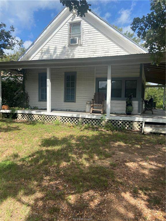 10404 Trails End - Photo 1