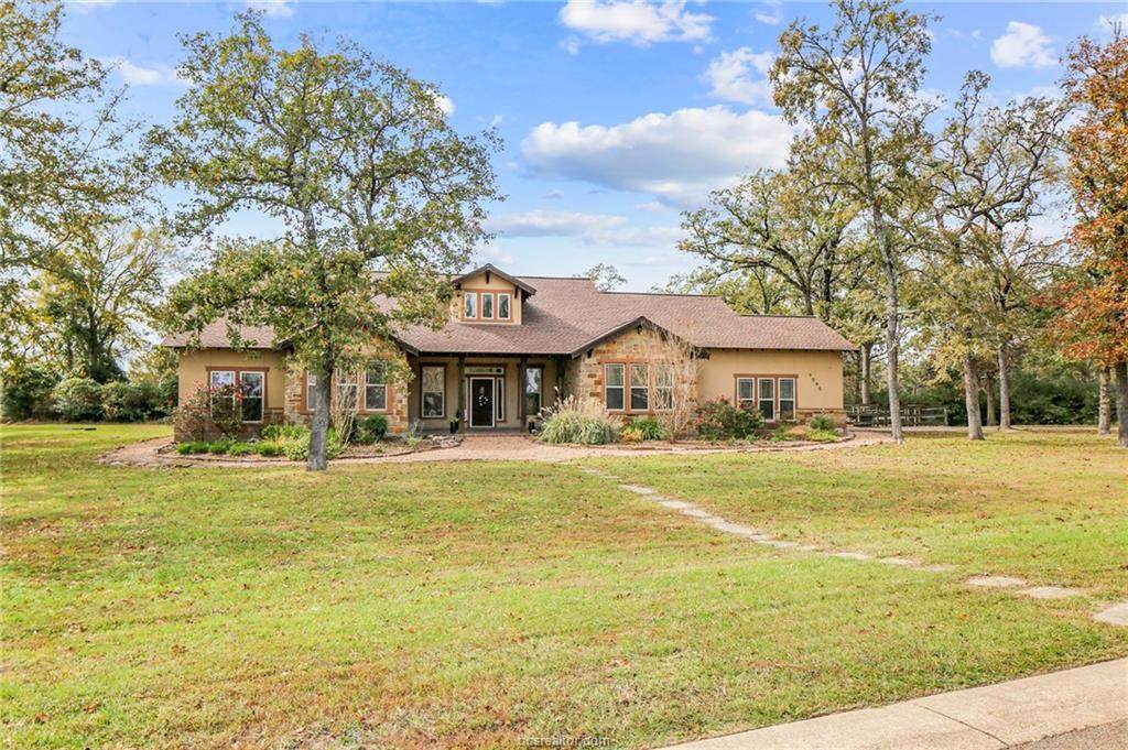 9095 King Oaks Drive - Photo 1