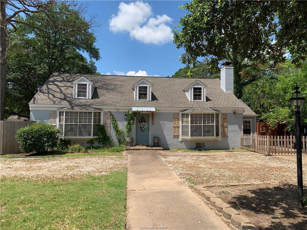 1004 Harrington - Photo 1